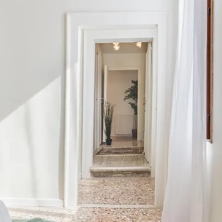 San Marco Apartments 1 & 2 * Venezia